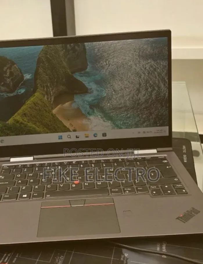New Laptop Lenovo ThinkPad X1 Yoga 16GB Intel Core i7 SSD 512GB