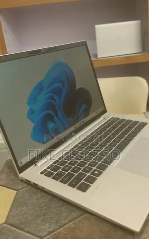 New Laptop HP EliteBook 840 G9 16GB Intel Core i7 SSD 512GB