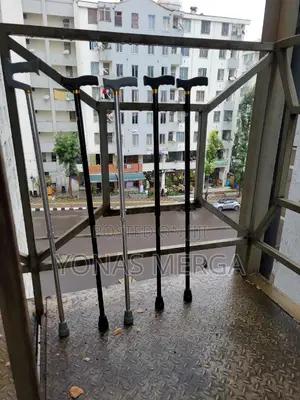 Walking Stick/Cane鬟random Colour Like Black/Sliver/ Red or Coffee Etc.