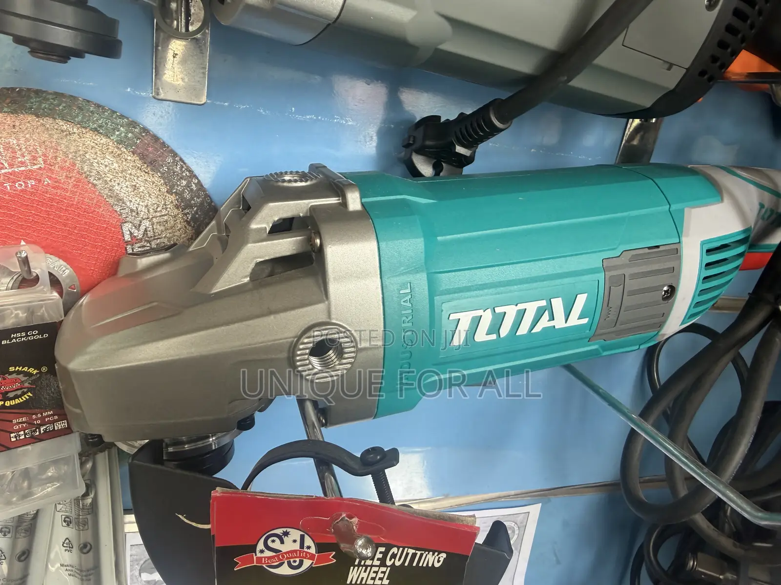 Total Angle Grinder 2400