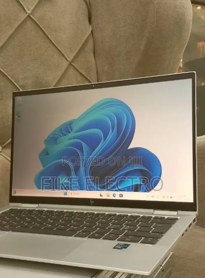 New Laptop HP EliteBook 1040 G8 16GB Intel Core i7 SSD 512GB
