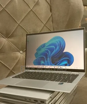 New Laptop HP EliteBook 1040 G8 16GB Intel Core i7 SSD 512GB