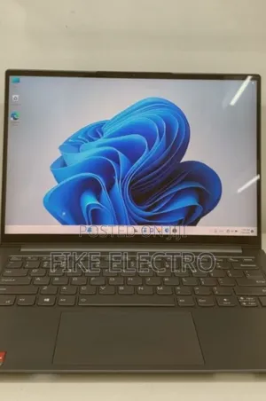 New Laptop Lenovo Yoga 7i 16GB AMD Ryzen 7 SSD 512GB