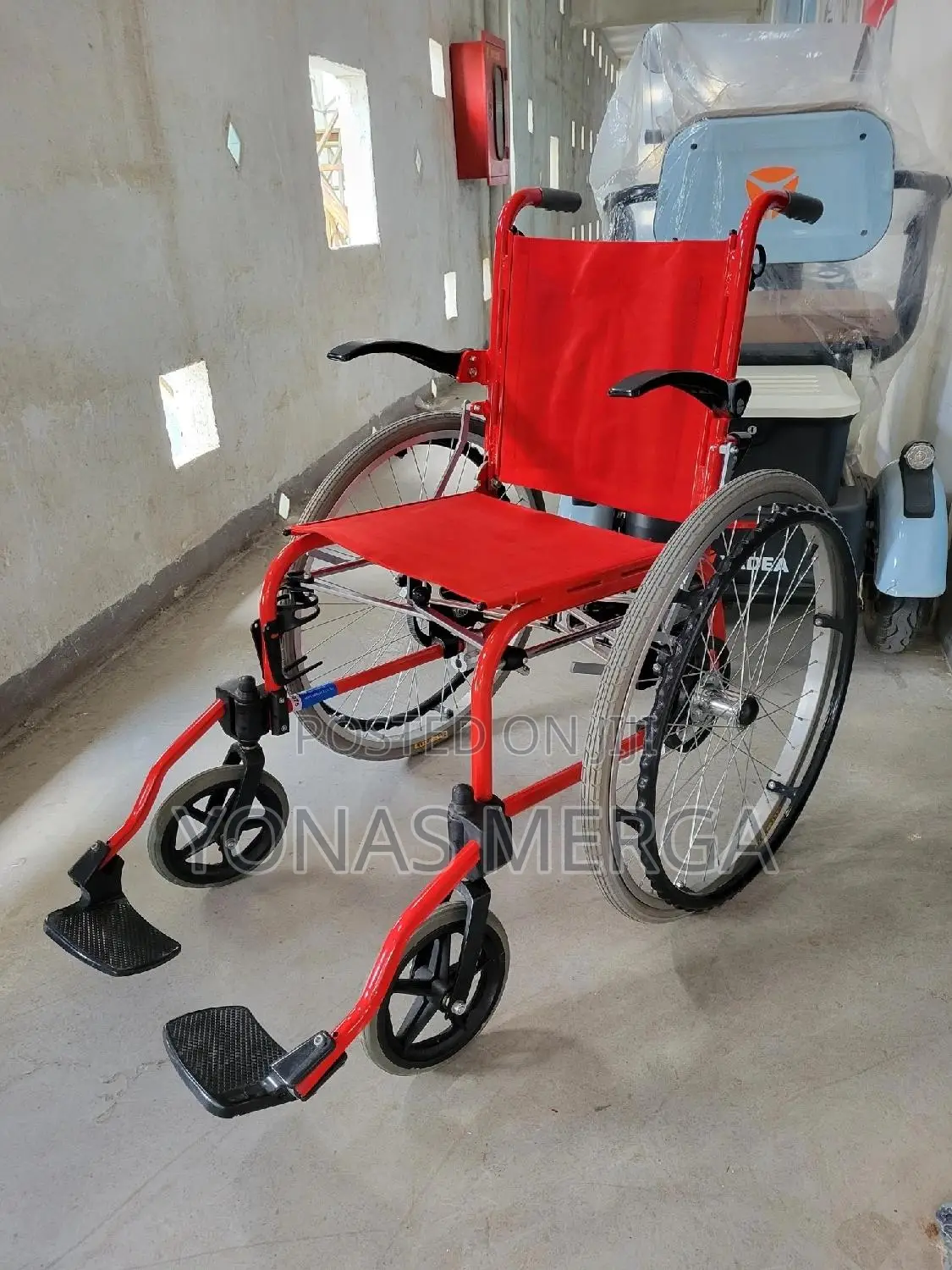 European Wheelchair椽号manual Wheelchair Dynamic, Red, WHE-01-RED