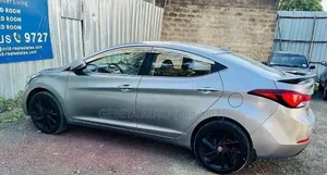 Hyundai Avante 2013