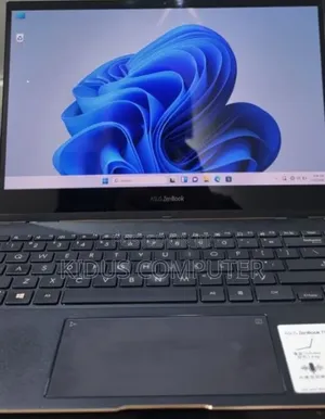 New Laptop Asus Zenbook 14 16GB Intel Core i7 SSD 512GB