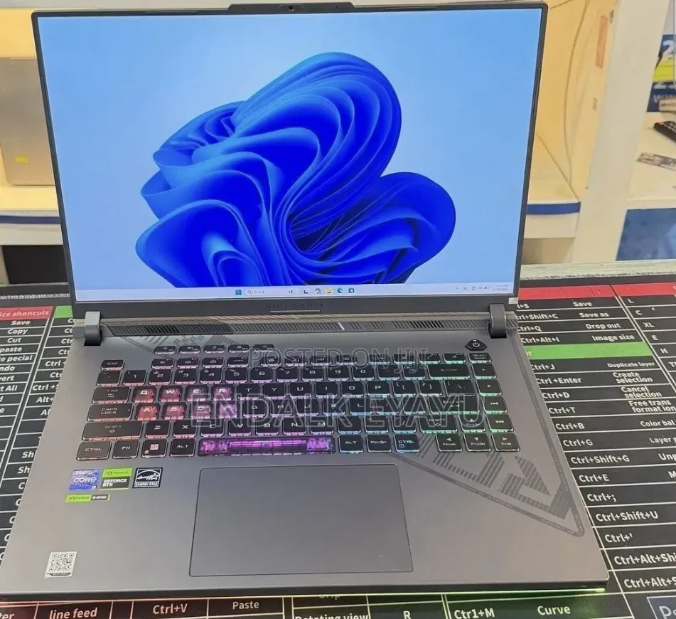 New Laptop Asus ROG Strix G16 G614 16GB Intel Core i9 SSD 1T