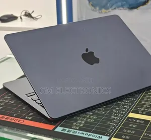 New Laptop Apple MacBook Air 2022 M2 8GB Intel Core i7 SSD 512GB