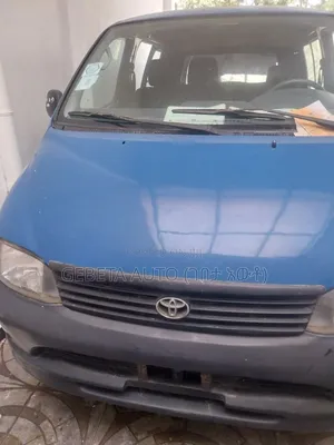 Toyota HiAce 2004