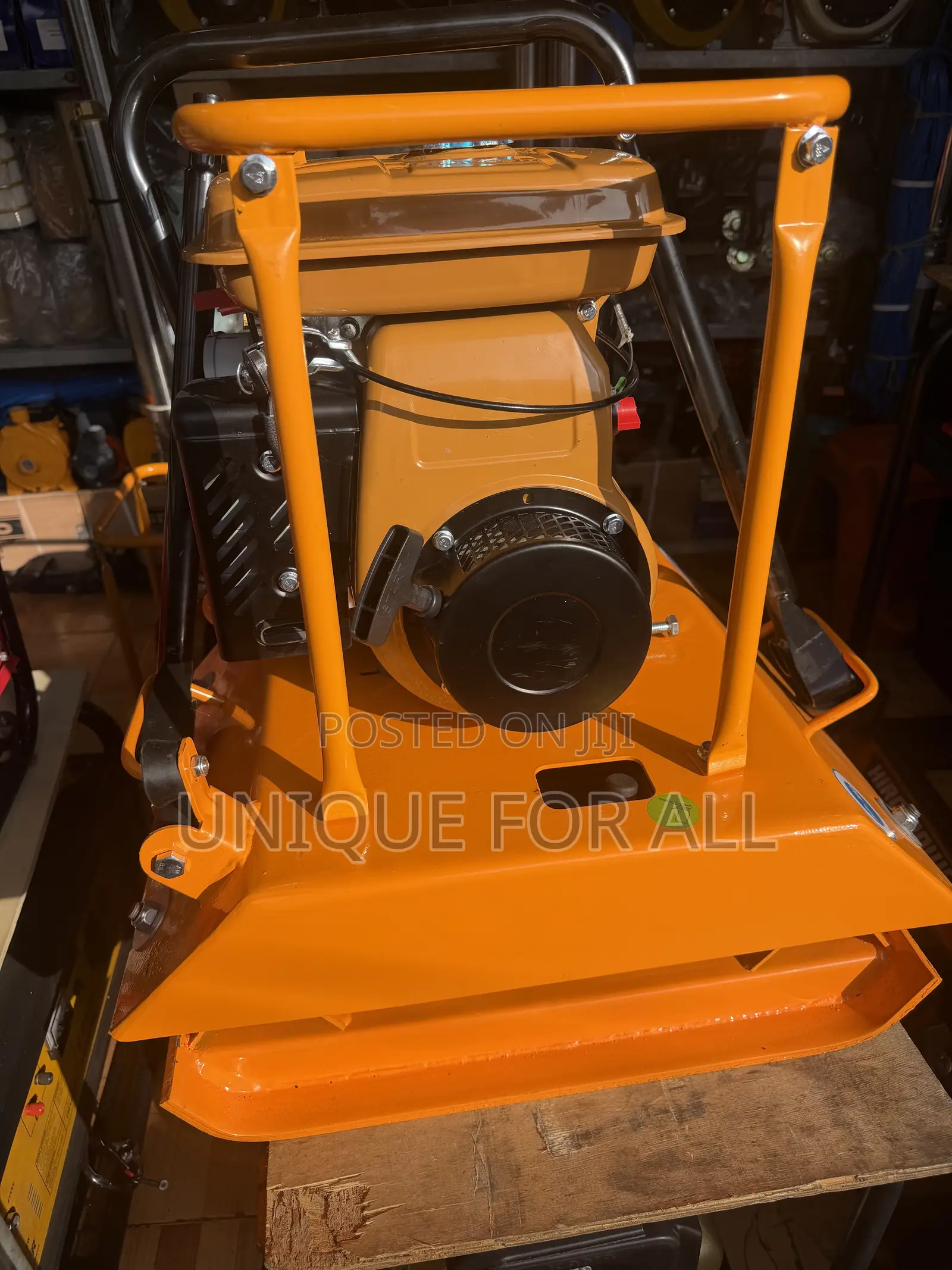 Robin RBC-90 Gasoline Plate Compactor