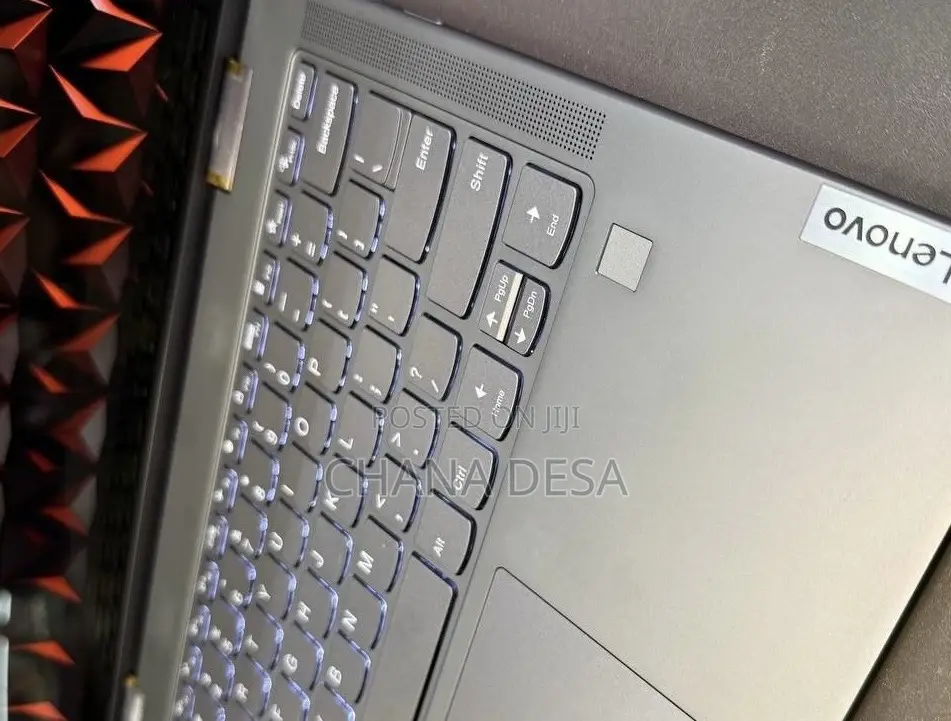 New Laptop Lenovo 16GB Intel Core Ultra 7 SSD 512GB