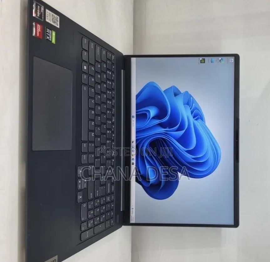 New Laptop Lenovo 16GB AMD Ryzen 7 SSD 512GB