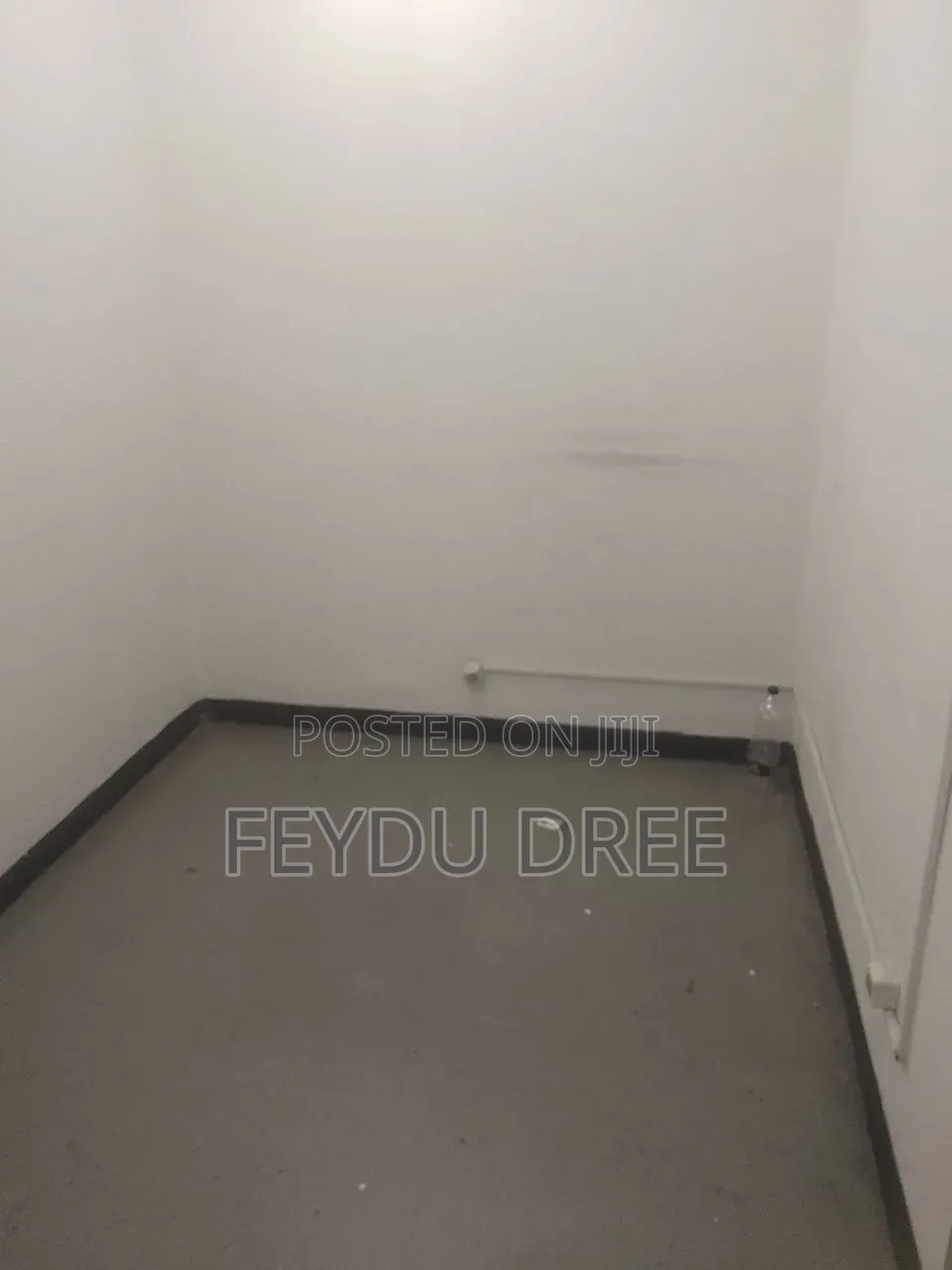 የሚሸጥ በጣም ወሳኝ ቦታ የሚገኝ ሱቅ