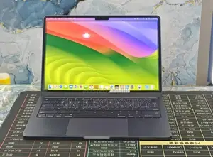 New Laptop Apple MacBook Air 2022 M2 8GB Intel Core i7 SSD 512GB