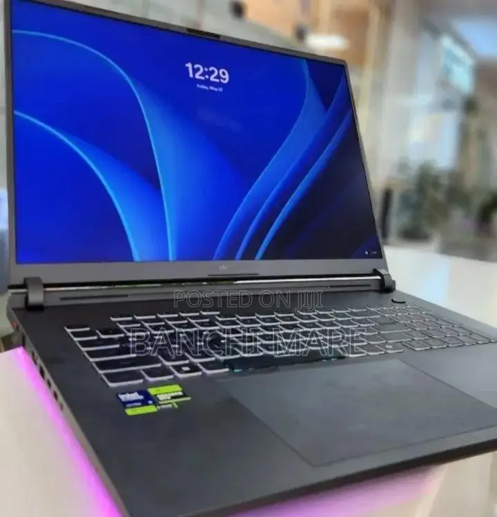 New Laptop Asus ROG Strix G18 32GB Intel Core Ultra 9 SSD 2T
