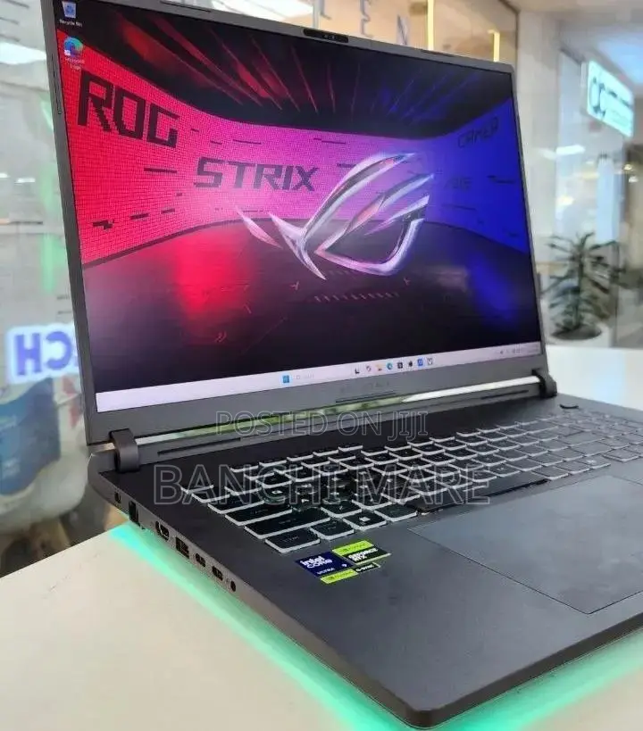 New Laptop Asus ROG Strix G18 32GB Intel Core Ultra 9 SSD 2T
