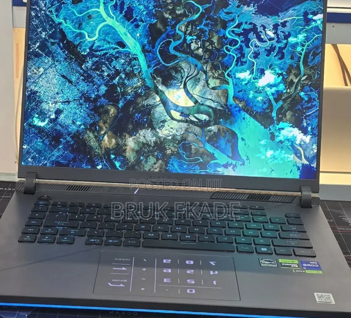 New Laptop Asus ROG Strix G15 16GB Intel Core i9 SSD 1T