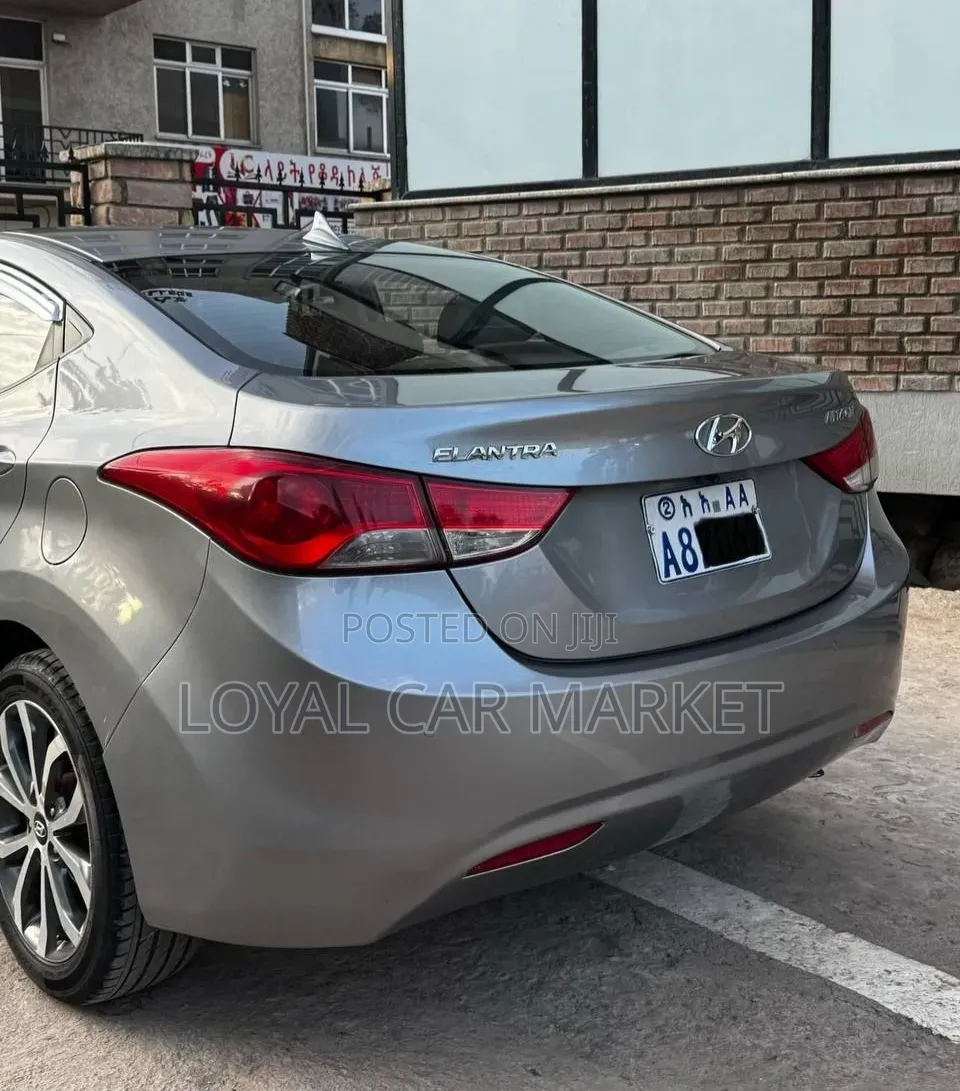 Hyundai Elantra 2013 Gray