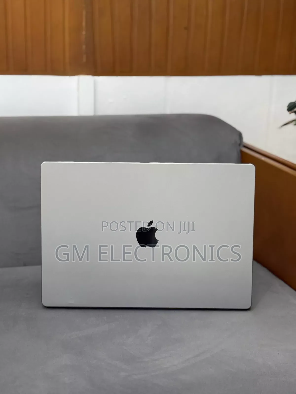 New Laptop Apple MacBook Pro 2021 M1 Max 32GB Intel Core i7 SSD 1T