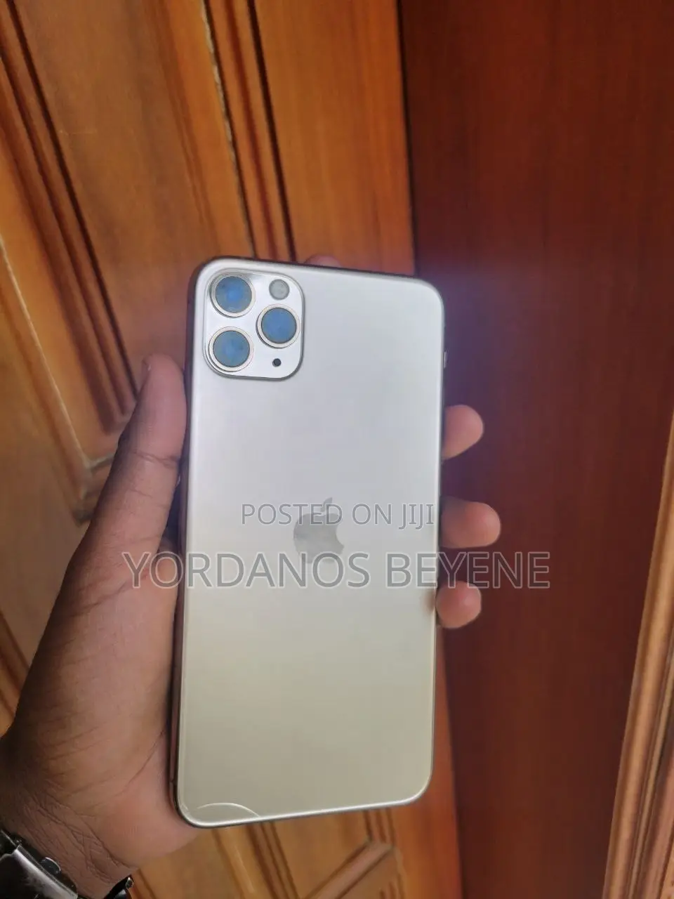 Apple iPhone 11 Pro Max 64 GB Gold