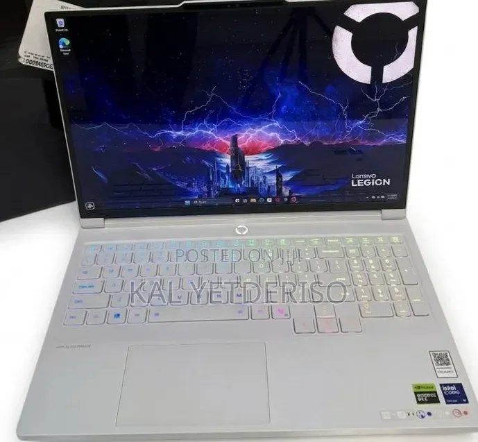 New Laptop Lenovo Lrgion 7i 16GB Intel Core Ultra 9 SSD 512GB