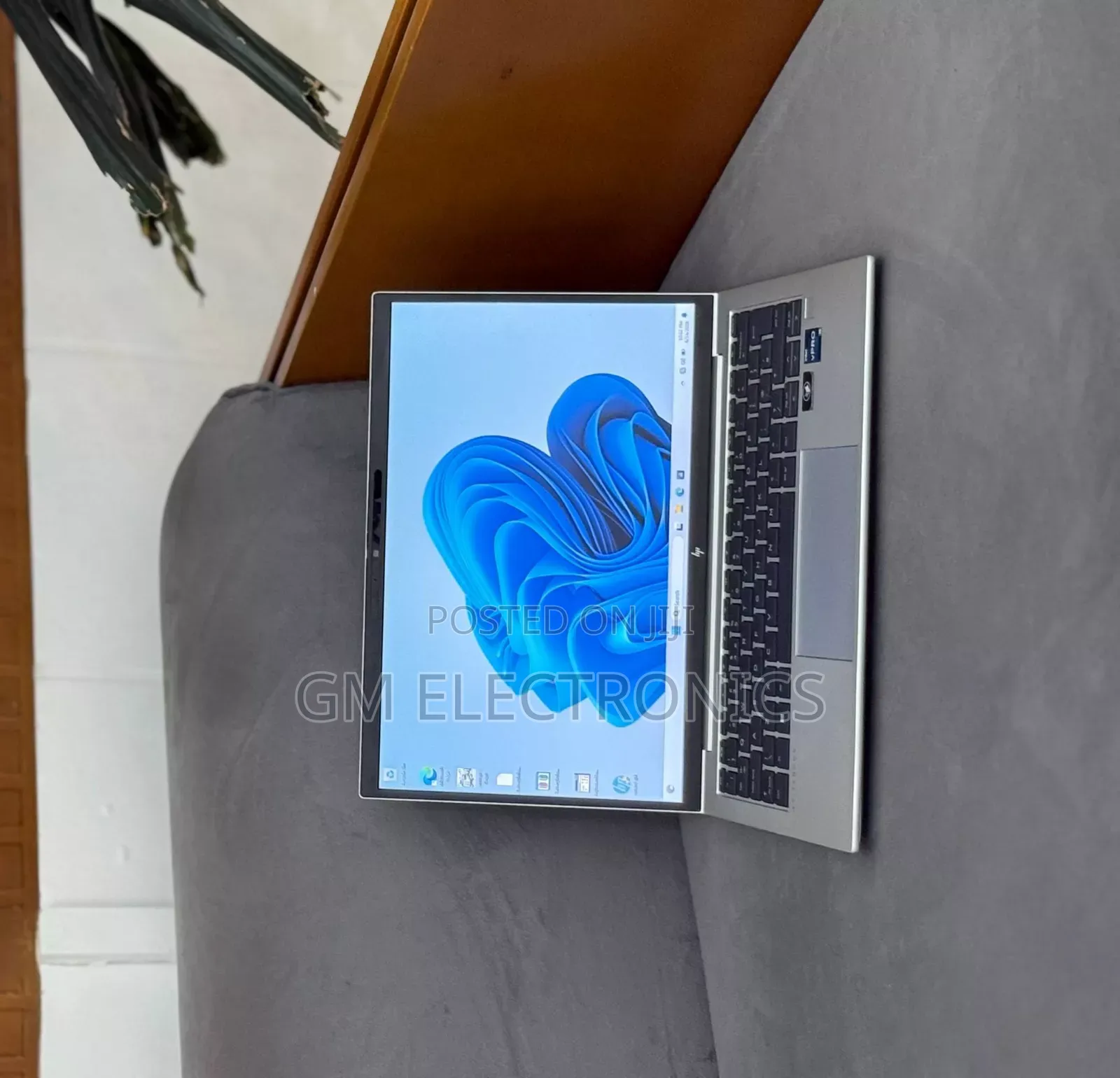 New Laptop HP EliteBook 830 G9 16GB Intel Core i5 SSD 512GB