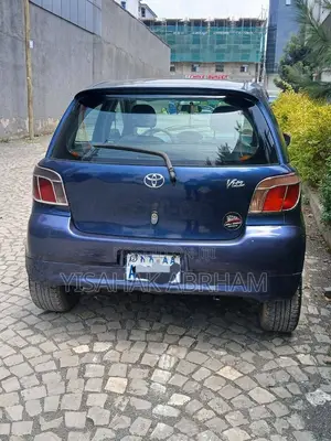 Toyota Vitz 2010 Blue