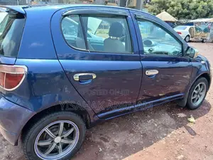 Toyota Vitz 2010 Blue