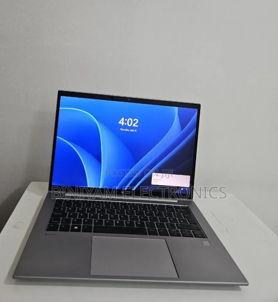 New Laptop HP ZBook Firefly 14 G10 16GB Intel Core i7 SSD 512GB
