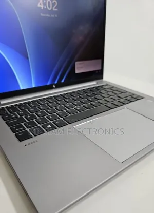 New Laptop HP ZBook Firefly 14 G10 16GB Intel Core i7 SSD 512GB