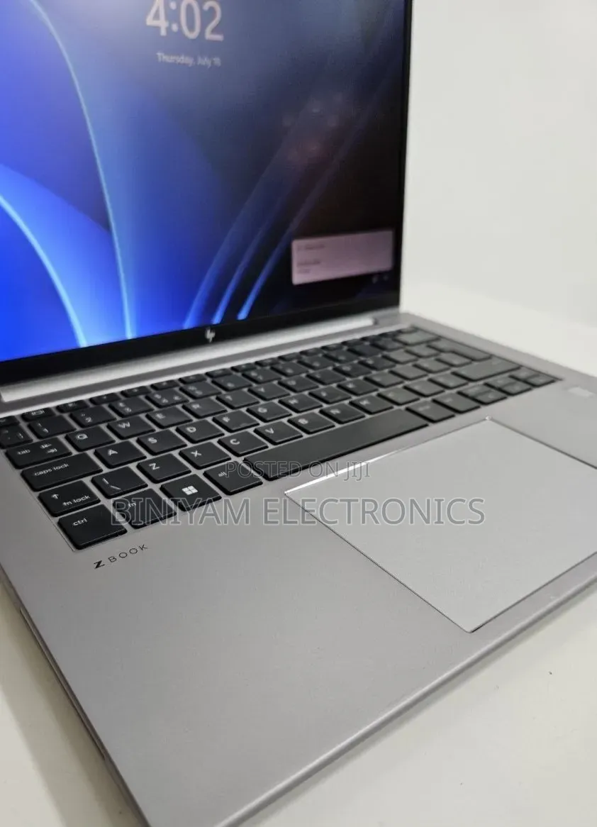 New Laptop HP ZBook Firefly 14 G10 16GB Intel Core i7 SSD 512GB