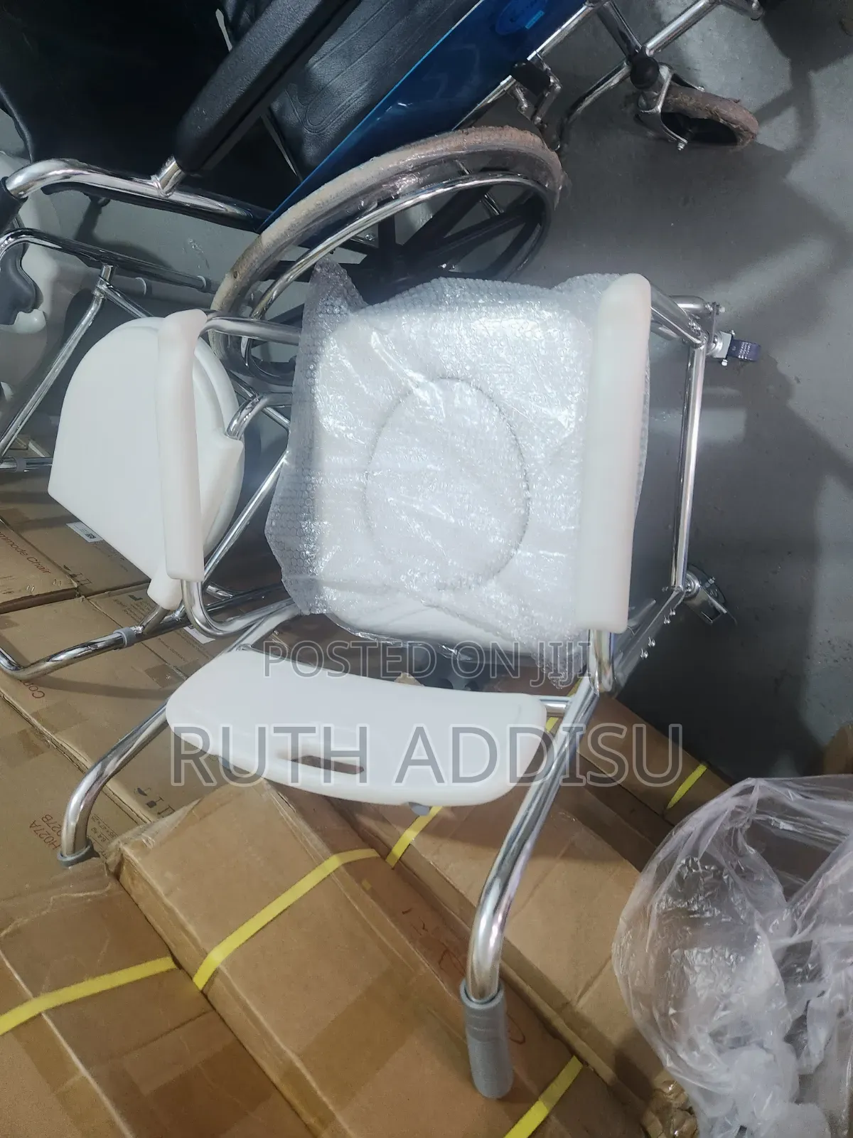 DMI 3-1 Rolling Shower Chair, Rolling Shower Chair, 24" X 22 Poty