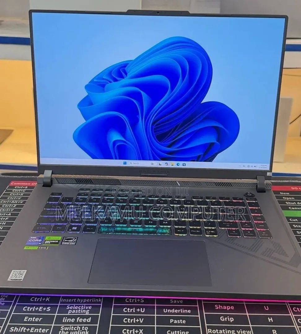 New Laptop Asus ROG Strix G16 16GB Intel Core i9 SSD 1T