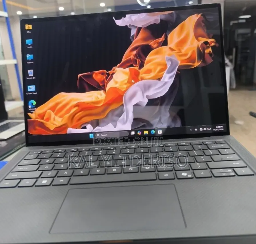 New Laptop Dell Precision 5490 32GB Intel Core Ultra 9 SSD 1T