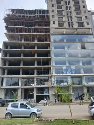 ሱቆችን በተለያዪ የካሬ አማራጭ እየሸጥን እንገኛለን