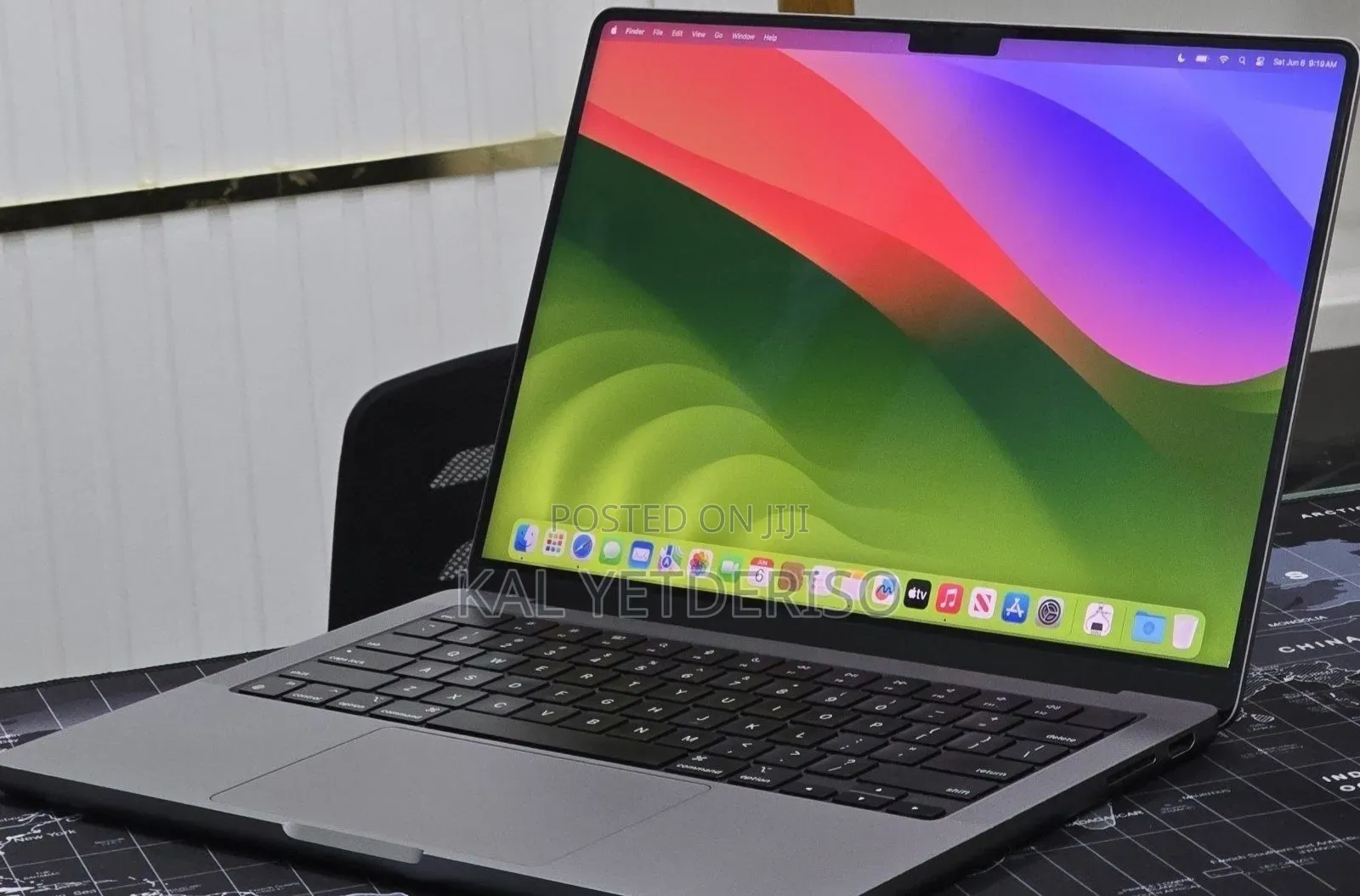 New Laptop Apple MacBook Pro 2023 M3 8GB Apple M3 Pro SSD 512GB