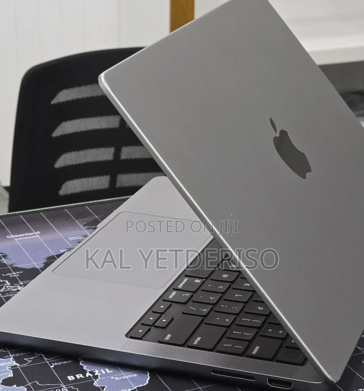 New Laptop Apple MacBook Pro 2023 M3 8GB Apple M3 Pro SSD 512GB
