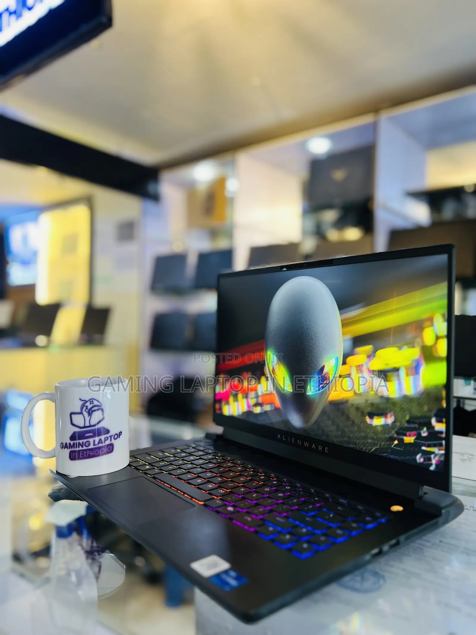 New Laptop Alienware M15 r3 16GB Intel Core i7 SSD 512GB