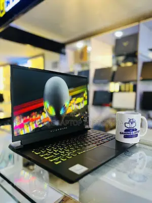 New Laptop Alienware M15 r3 16GB Intel Core i7 SSD 512GB