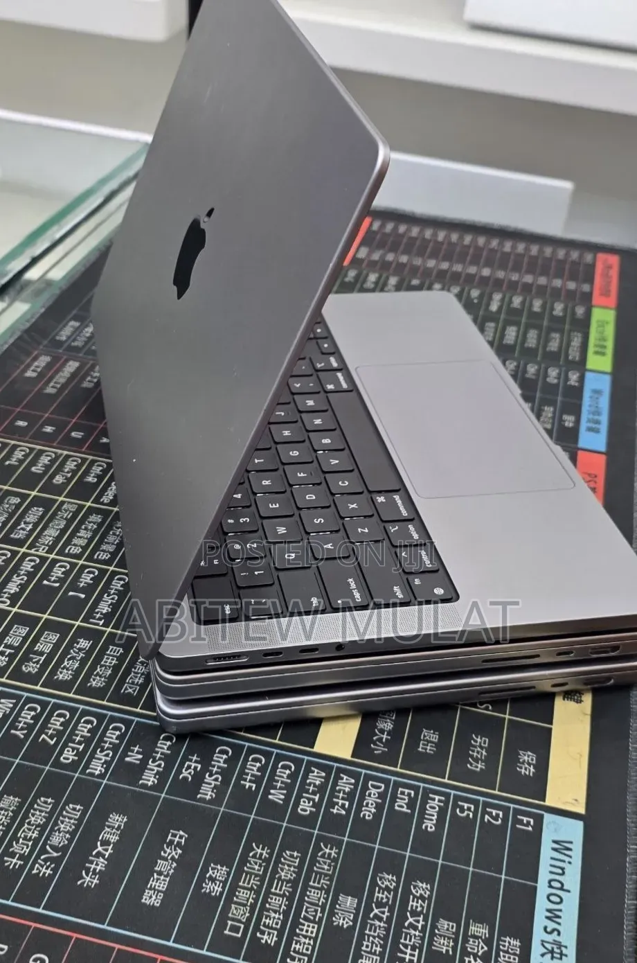 New Laptop Apple MacBook Pro 2021 M1 32GB Apple M1 Pro SSD 512GB