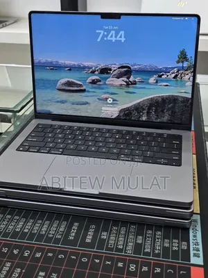 New Laptop Apple MacBook Pro 2021 M1 32GB Apple M1 Pro SSD 512GB