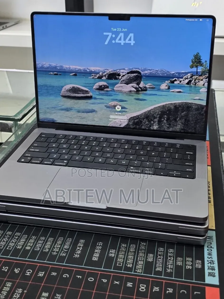 New Laptop Apple MacBook Pro 2021 M1 32GB Apple M1 Pro SSD 512GB