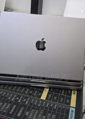 New Laptop Apple MacBook Pro 2021 M1 32GB Apple M1 Pro SSD 512GB