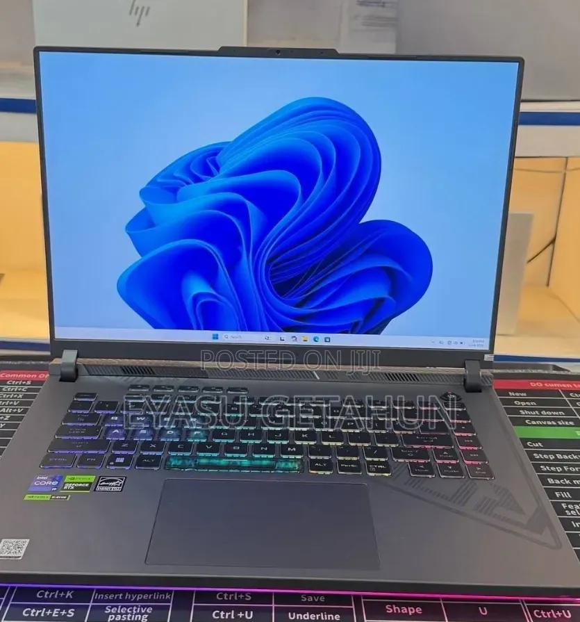 New Laptop Asus ROG Strix G15 16GB Intel Core i9 SSD 1T
