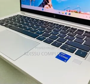 New Laptop HP EliteBook 830 G8 16GB Intel Core i5 SSD 512GB