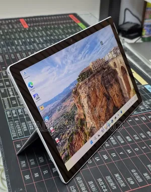 New Laptop Microsoft Surface Pro 7+ 16GB Intel Core i7 SSD 512GB
