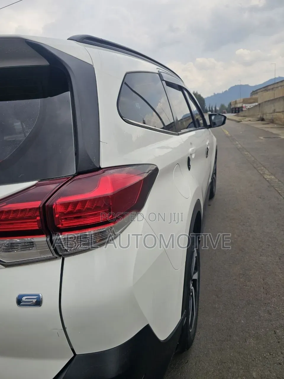 Toyota Rush 2023 White