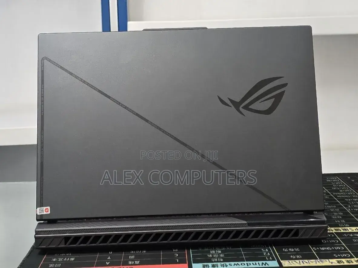 New Laptop Asus ROG Strix G16 G614 16GB Intel Core i7 SSD 1T