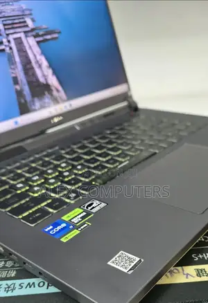 New Laptop Asus ROG Strix G16 G614 16GB Intel Core i7 SSD 1T