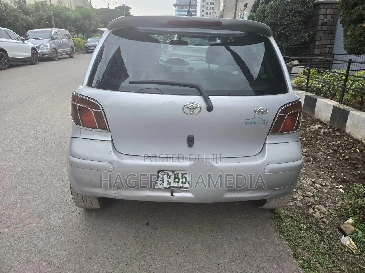Toyota Vitz 2004 Silver